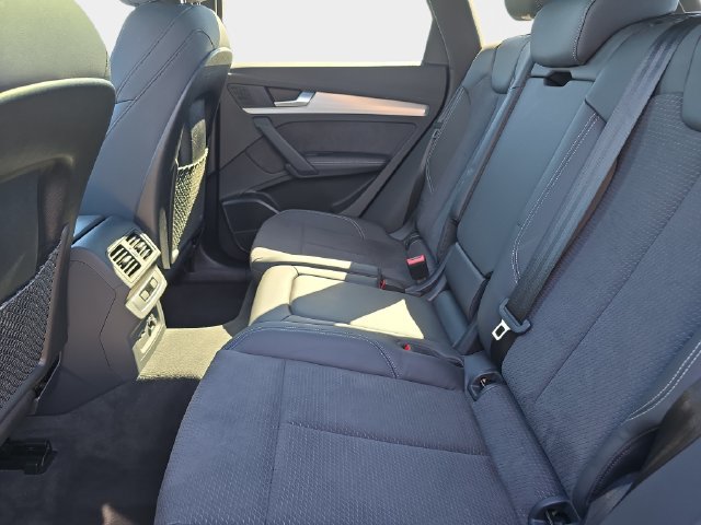 Used 2024 Audi Q5 e Premium Plus AWD/4WD image 17
