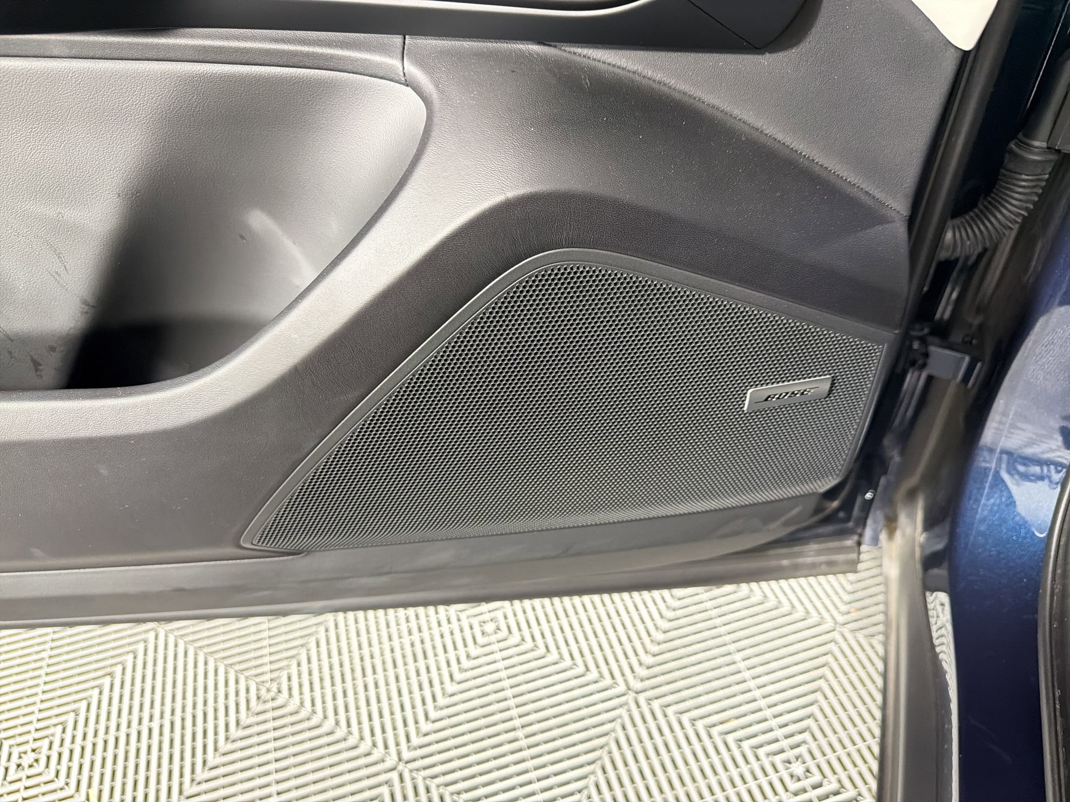 Certified 2024 Porsche Cayenne Turbo AWD/4WD image 22