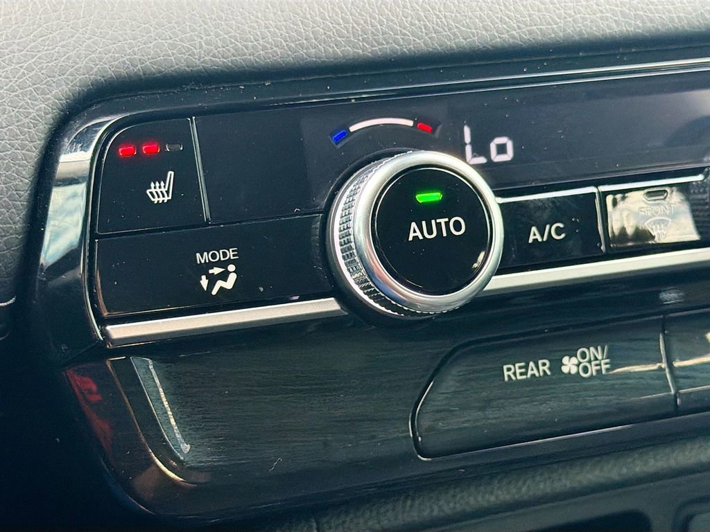 Used 2025 Honda Pilot Touring image 21