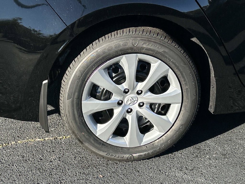 New 2027 Toyota Corolla LE FWD image 10