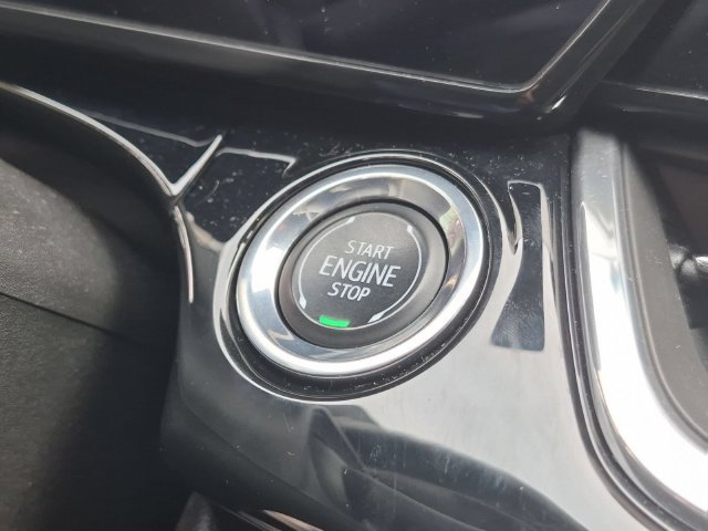 Used 2024 Chevrolet Trax RS w/ Driver Confidence Package FWD image 21