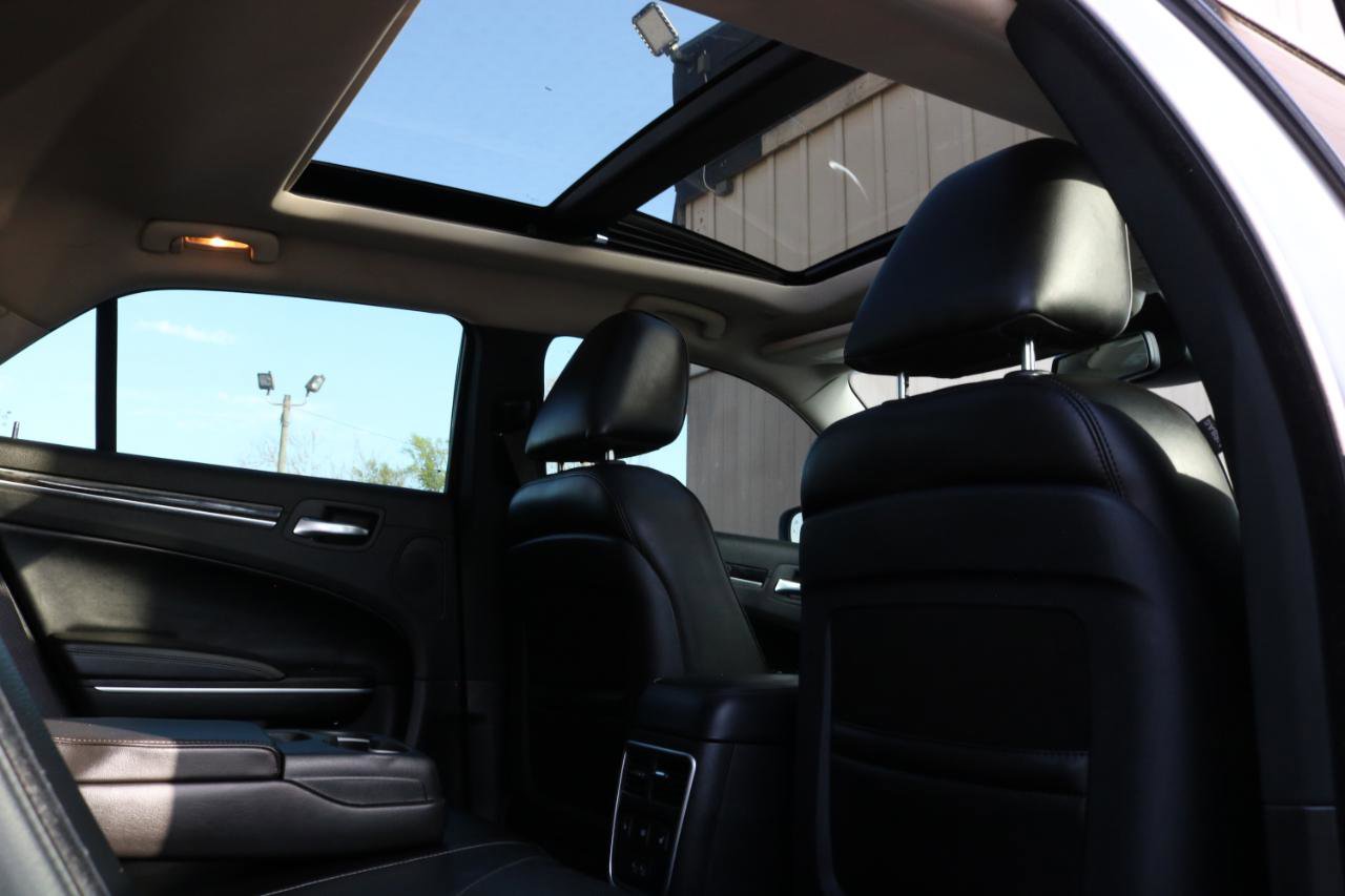 Used 2021 Chrysler 300 Touring L w/ Popular Equipment Group AWD/4WD image 45