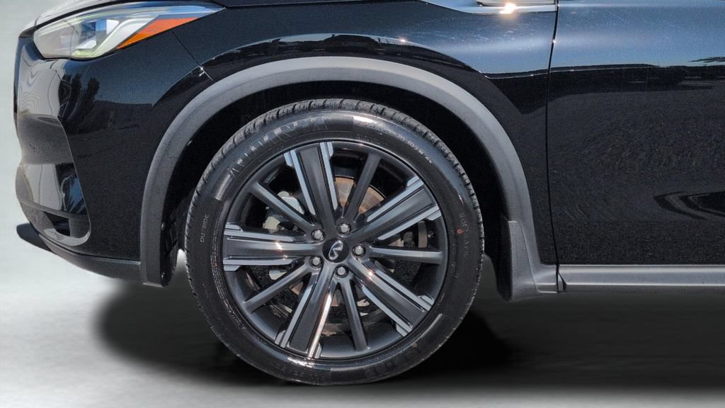 Used 2021 INFINITI QX50 Luxe w/ Appearance Package FWD image 26