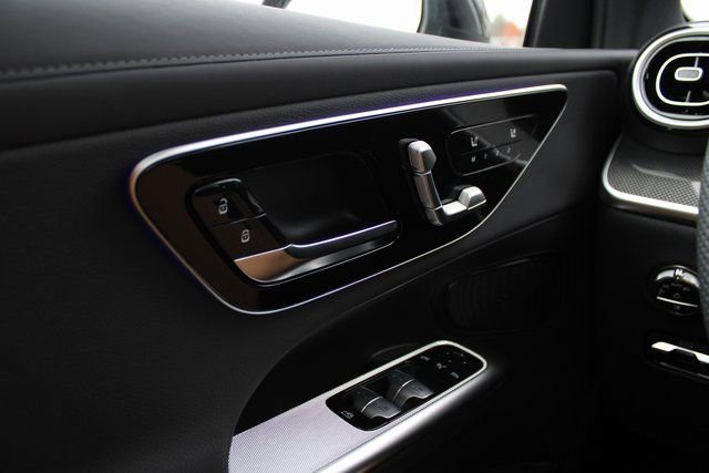 New 2026 Mercedes-Benz GLC 300 4MATIC image 24