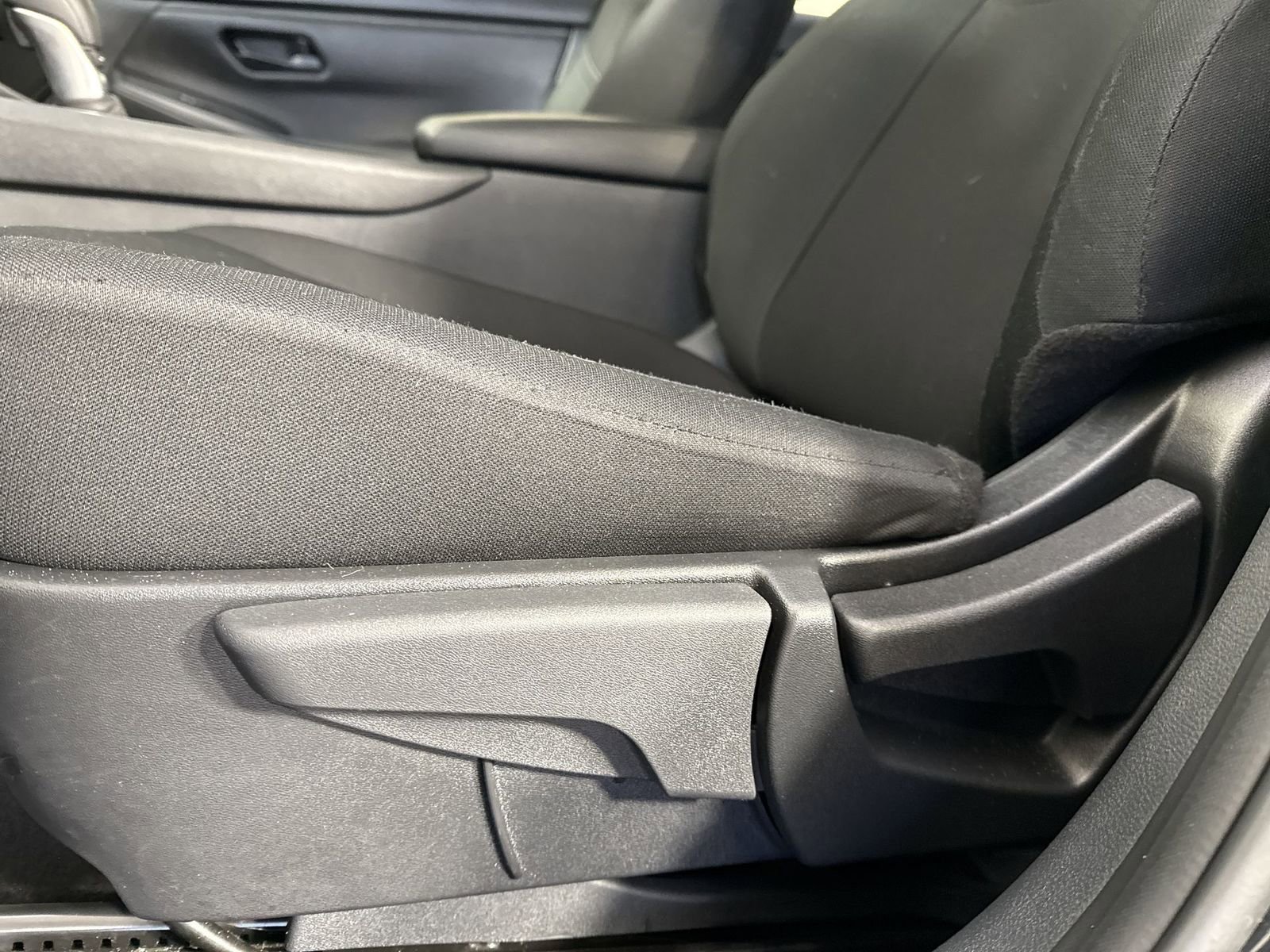 Certified 2025 Nissan Sentra S image 21