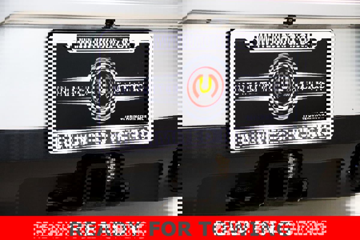 Used 2022 Nissan Pathfinder Platinum w/ Cargo Package image 4