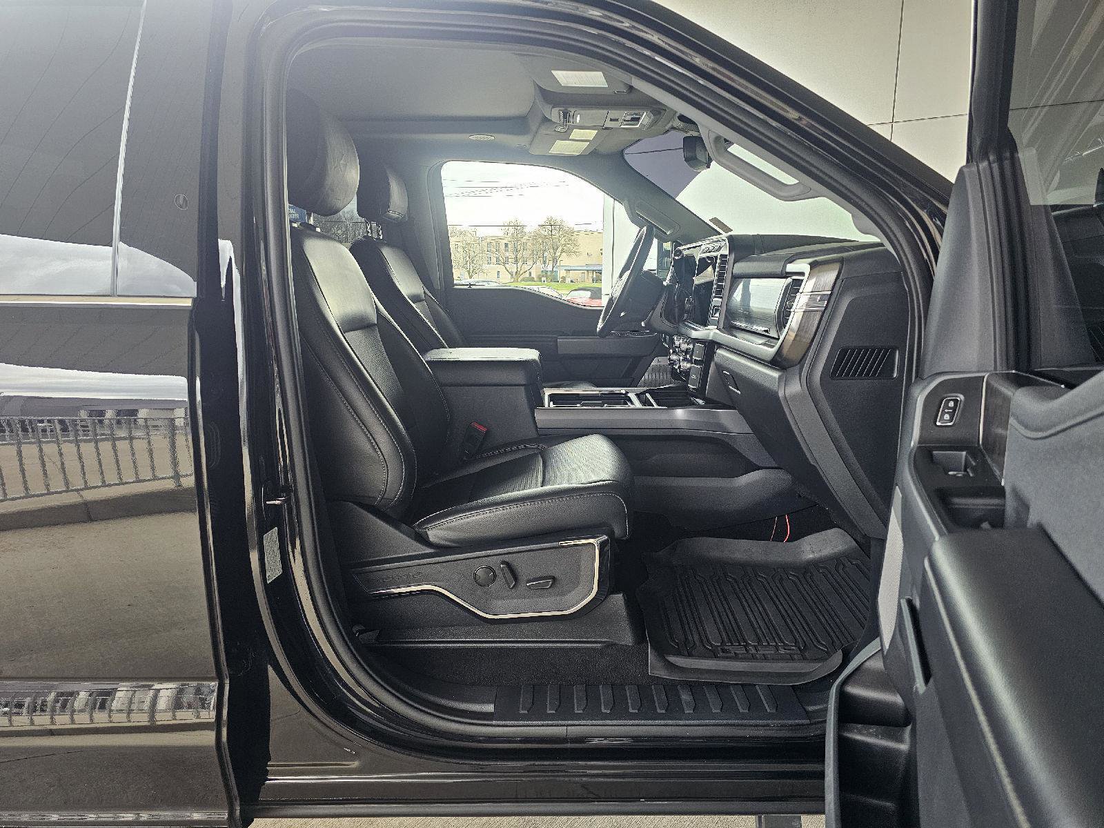 Used 2024 Ford F250 Lariat w/ Lariat Ultimate Package image 12