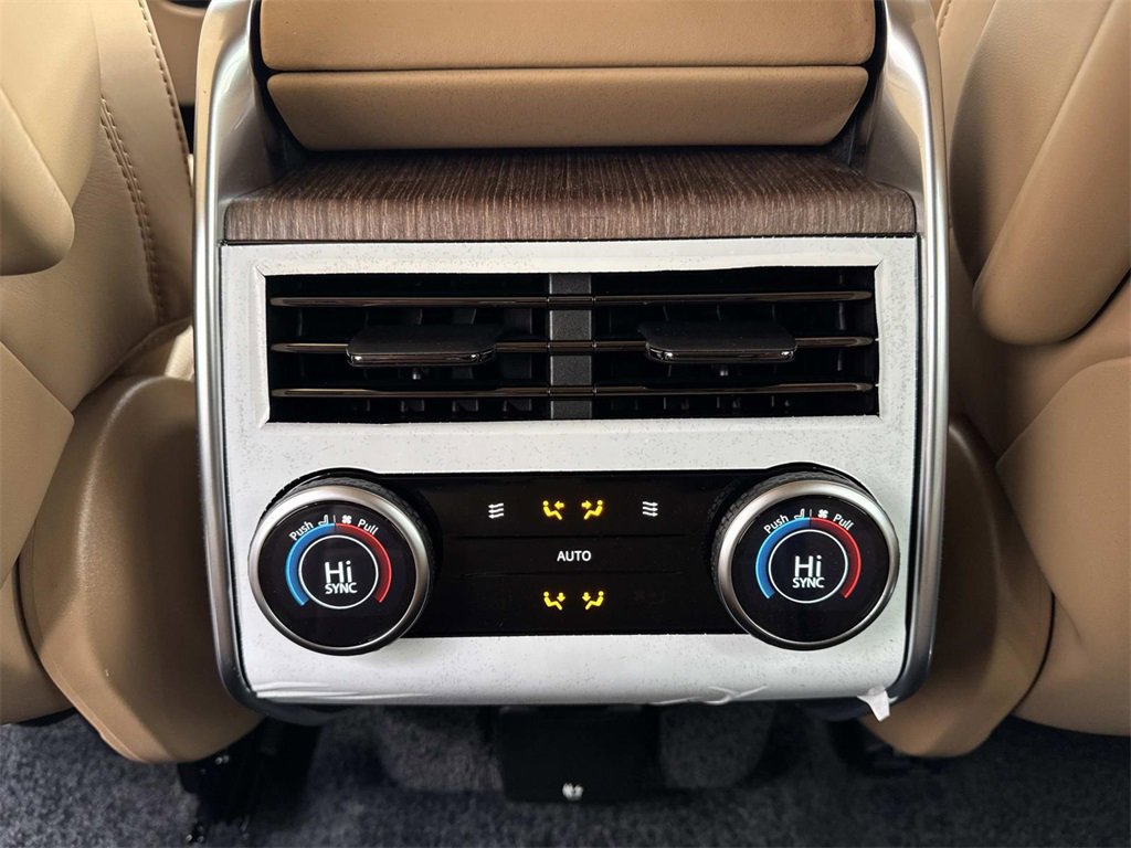 New 2025 Land Rover Range Rover SE image 15