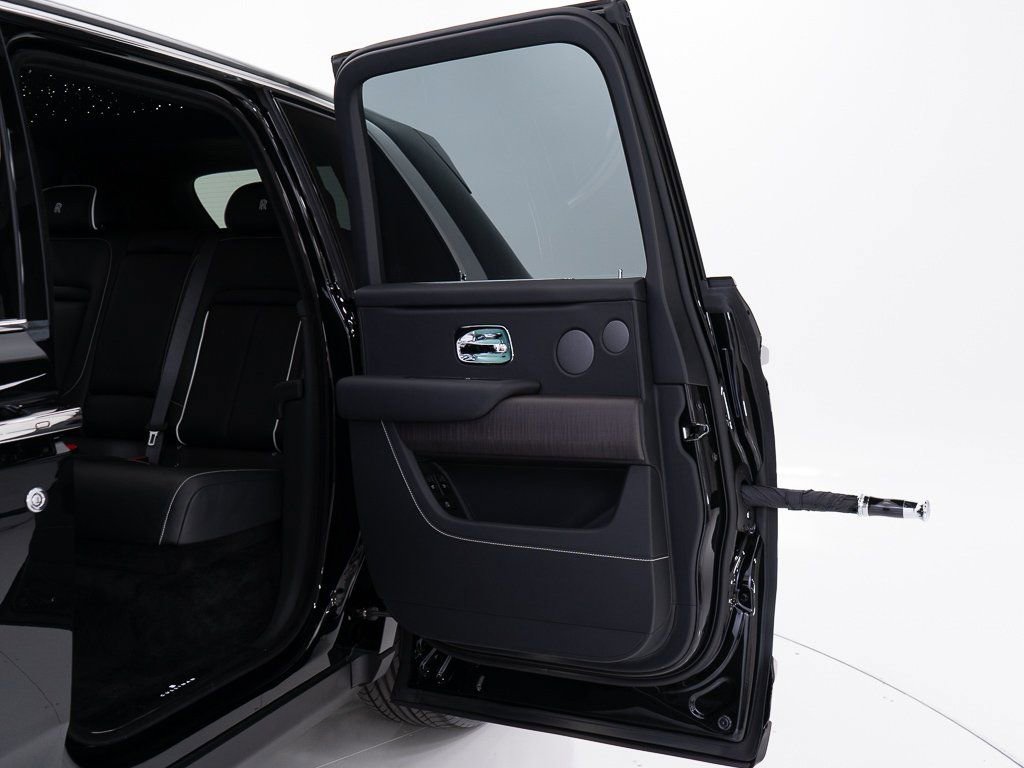 Certified 2024 Rolls-Royce Cullinan image 30