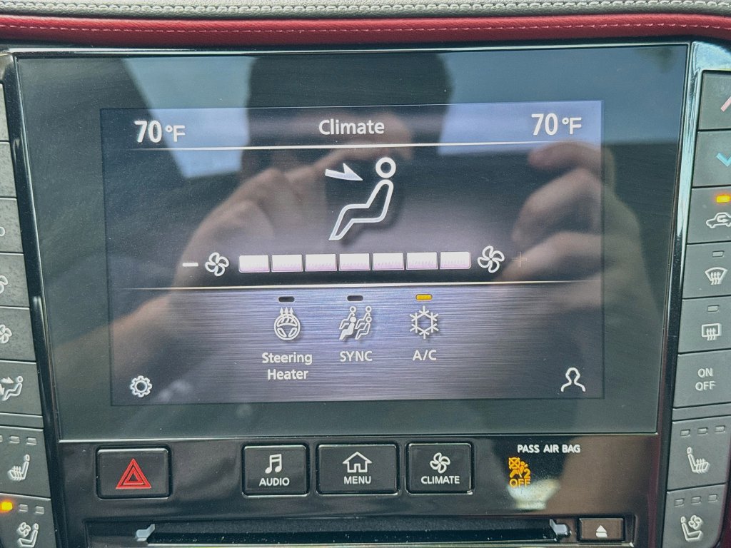 Used 2023 INFINITI QX50 Sport AWD/4WD image 17