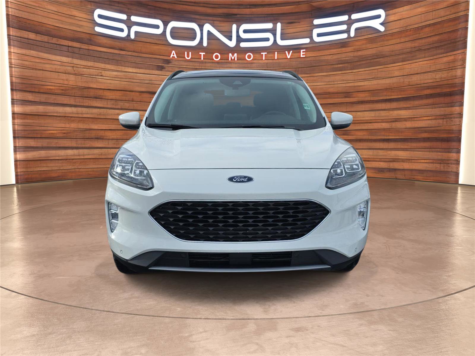 Used 2022 Ford Escape Titanium w/ Class II Trailer Tow Package image 10