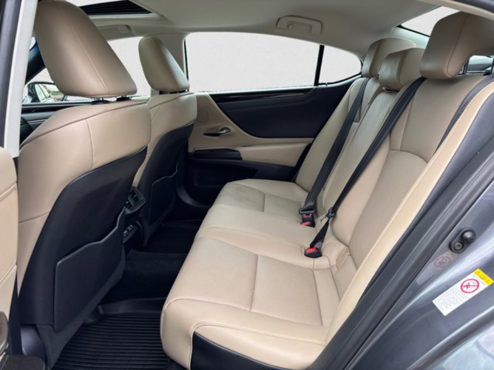Used 2019 Lexus ES 350 w/ Premium Package image 18