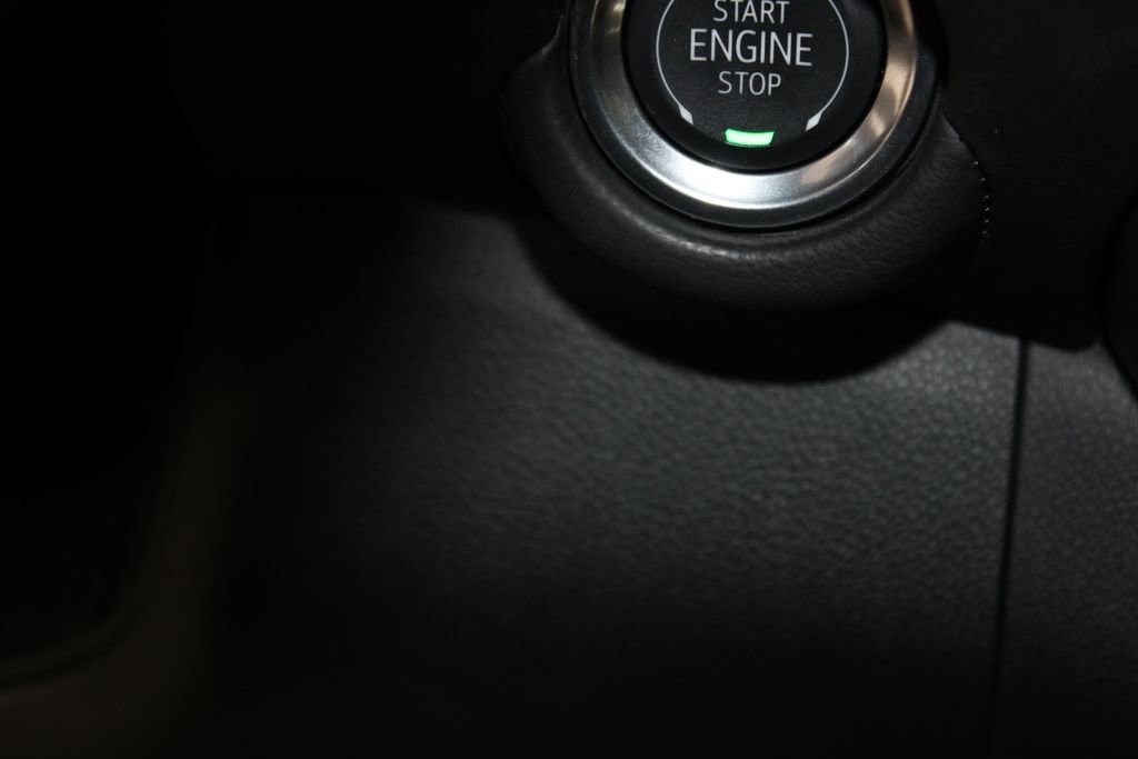 Used 2025 Chevrolet Suburban LT RWD image 43