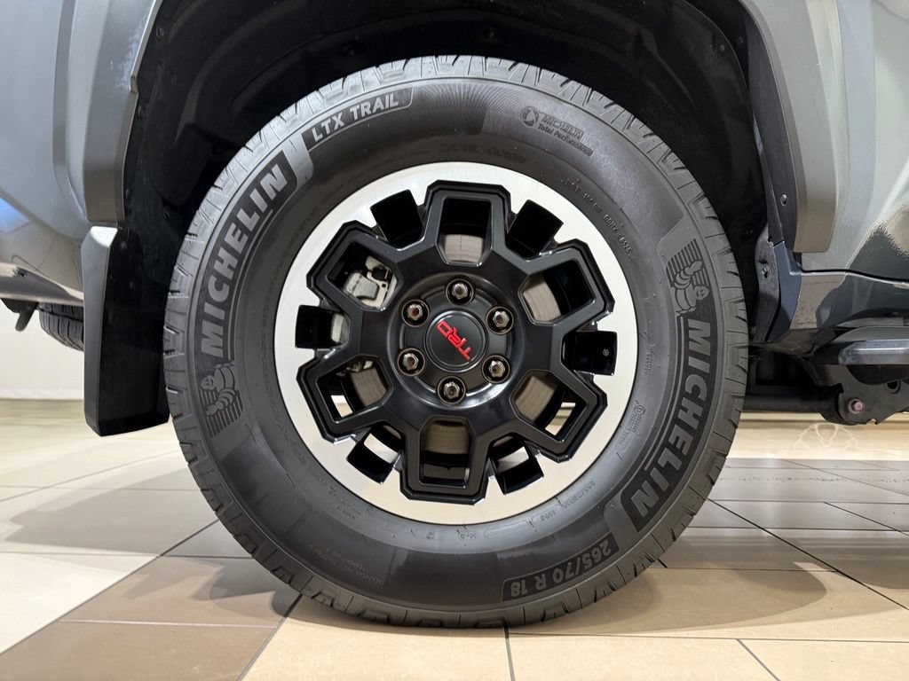 Certified 2025 Toyota 4Runner 4WD image 9