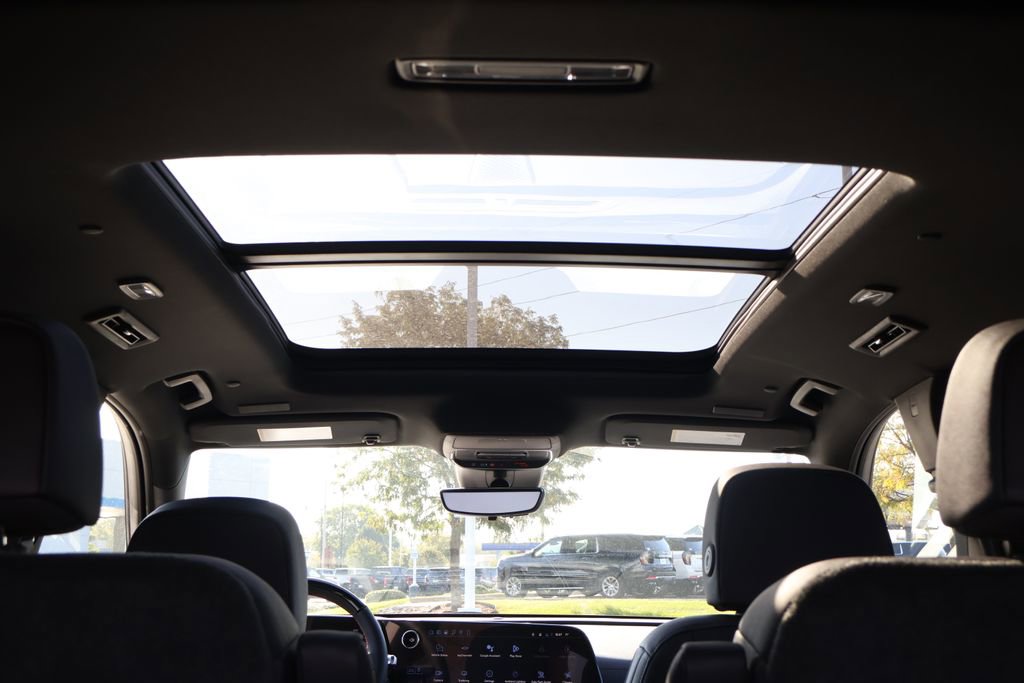 New 2026 Chevrolet Traverse RS w/ LPO, Floor Liner Package image 49