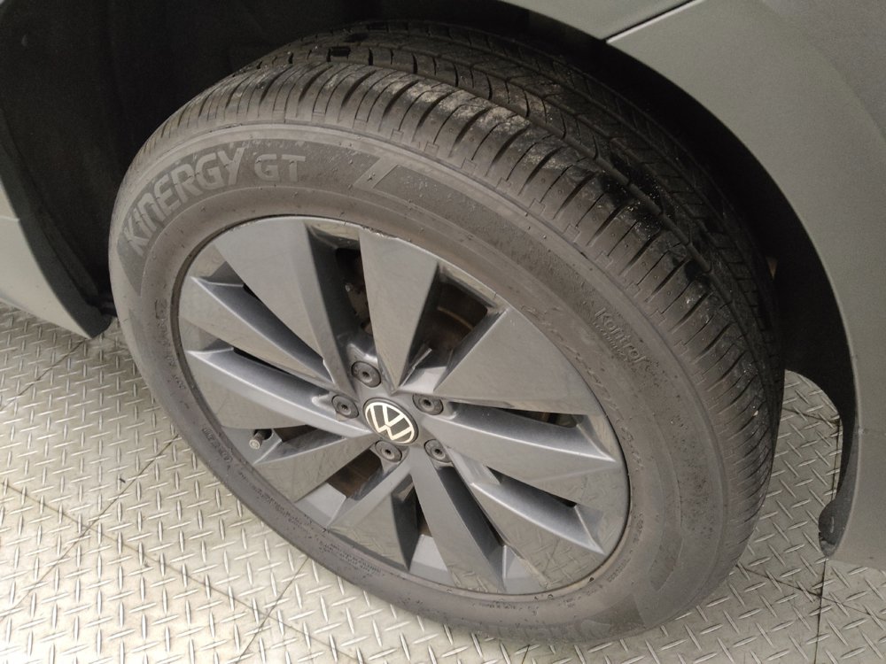 Used 2024 Volkswagen Taos S w/ MDO Package FWD image 31