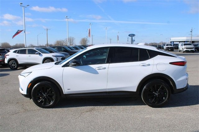 Used 2025 Buick Envista Sport Touring w/ Convenience I Package image 2