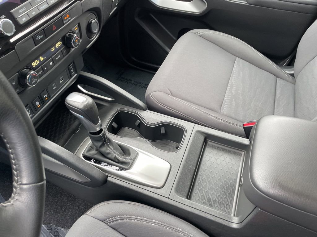 Used 2024 Nissan Frontier SV w/ SV Convenience Package image 21