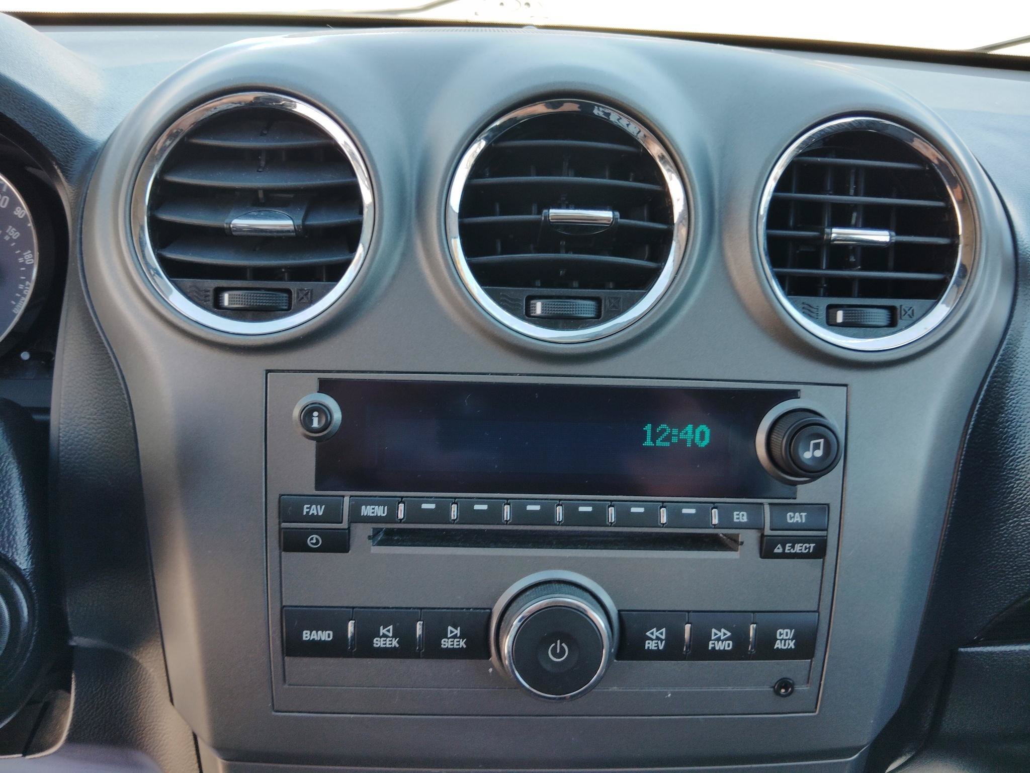 Used 2014 Chevrolet Captiva Sport LS FWD image 19
