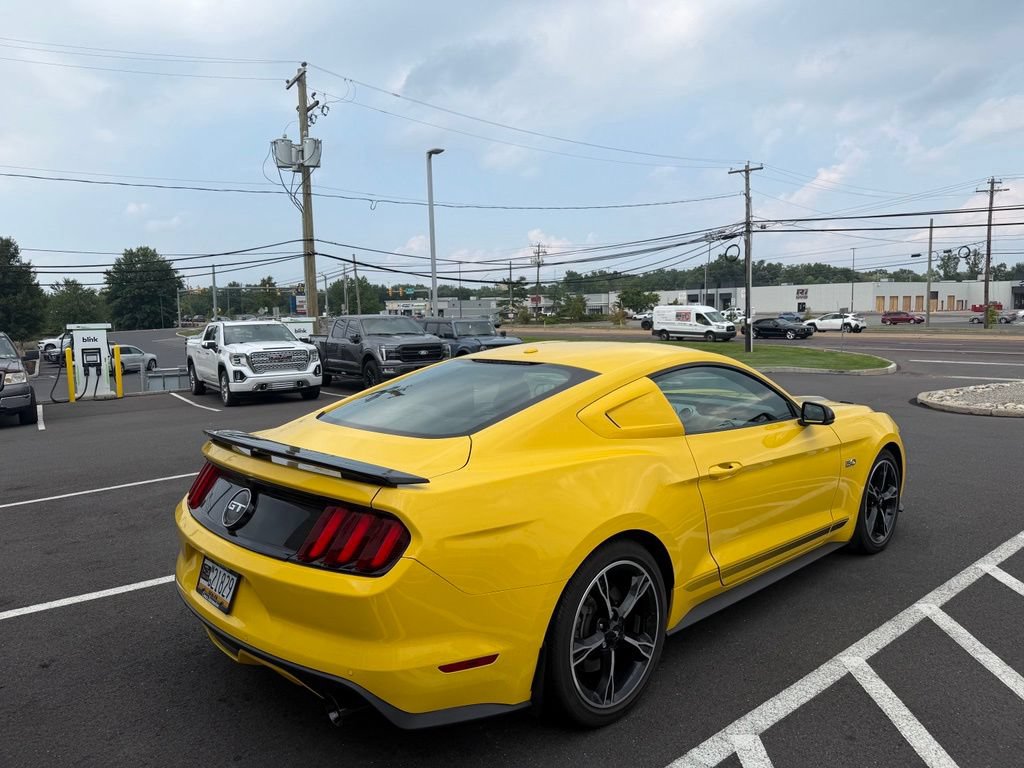 Used 2016 Ford Mustang GT Premium w/ Equipment Group 401A RWD image 9
