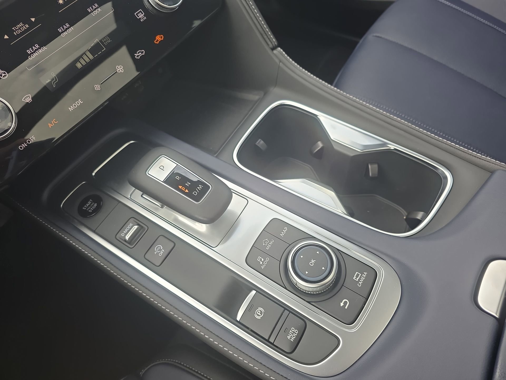 New 2026 INFINITI QX60 Sport w/ Dark Cargo Package image 25