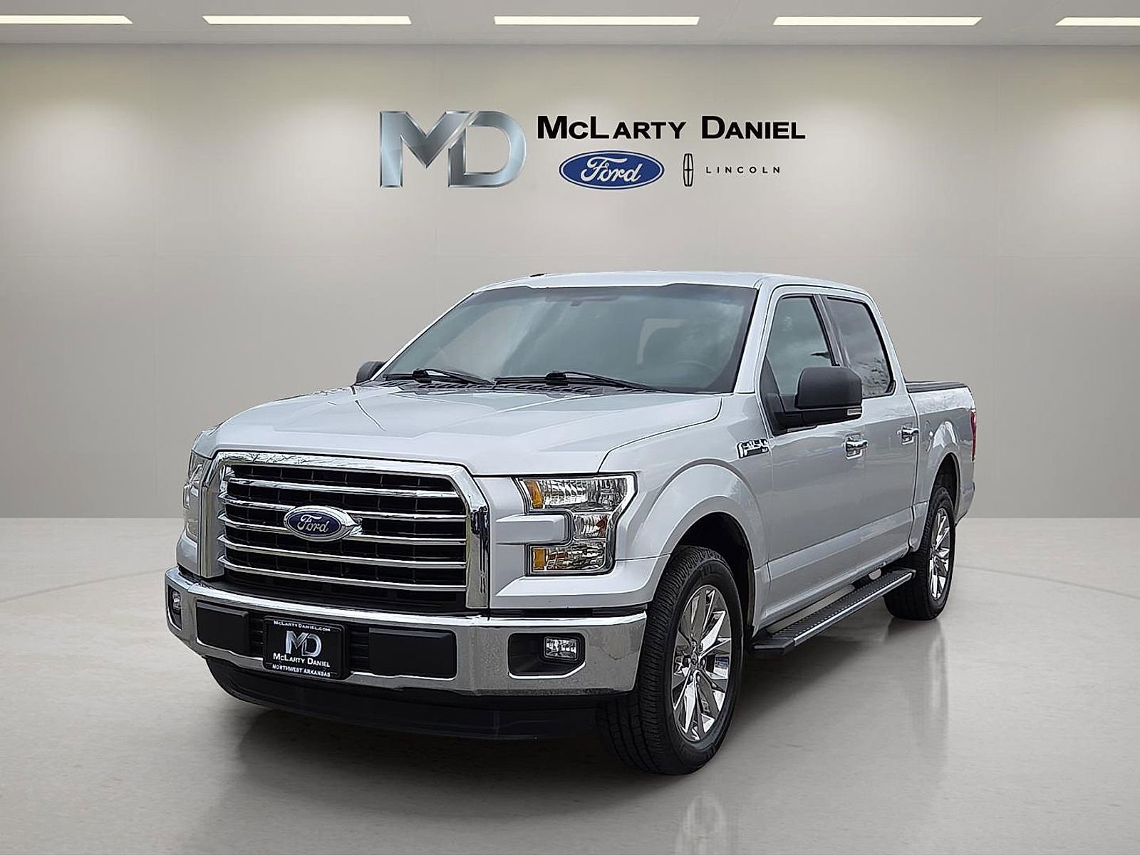 Used 2016 Ford F150 XLT w/ Equipment Group 302A Luxury image 2