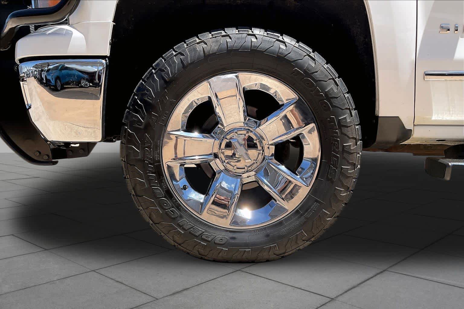 Used 2014 Chevrolet Silverado 1500 LTZ w/ LTZ Plus Package AWD/4WD image 12
