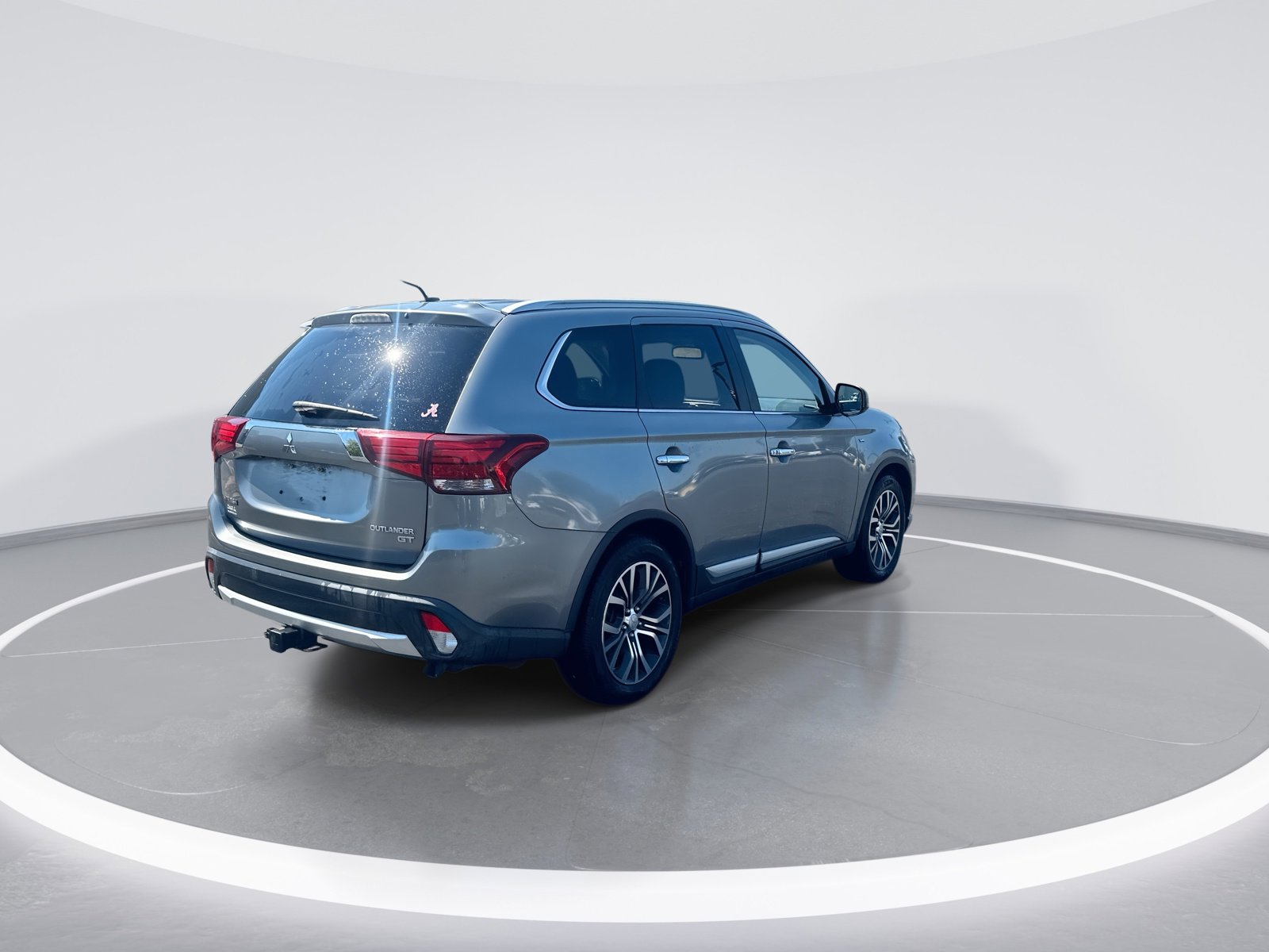 Used 2016 Mitsubishi Outlander GT AWD/4WD image 9