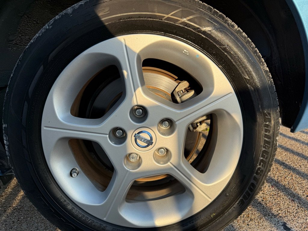 Used 2012 Nissan Leaf SL image 22