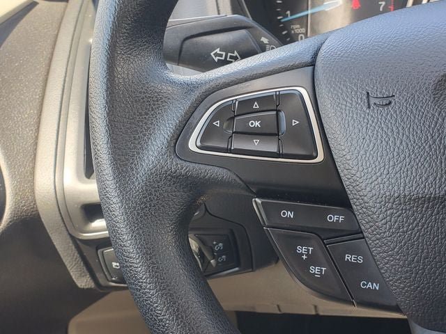 Used 2017 Ford Focus SE FWD image 12