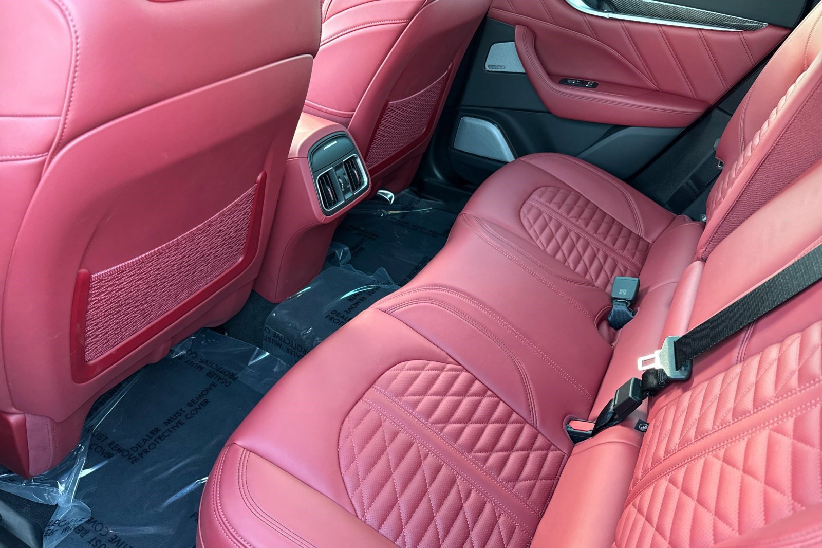 Used 2023 Maserati Levante Trofeo image 28