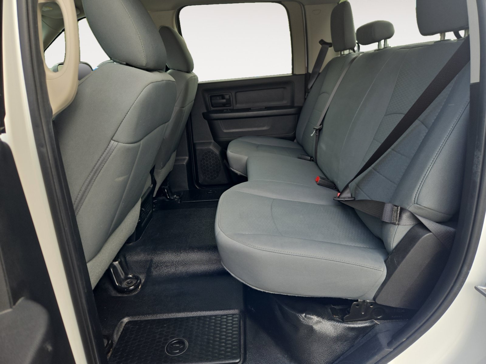 Used 2015 RAM 2500 Tradesman w/ Chrome Appearance Group AWD/4WD image 23