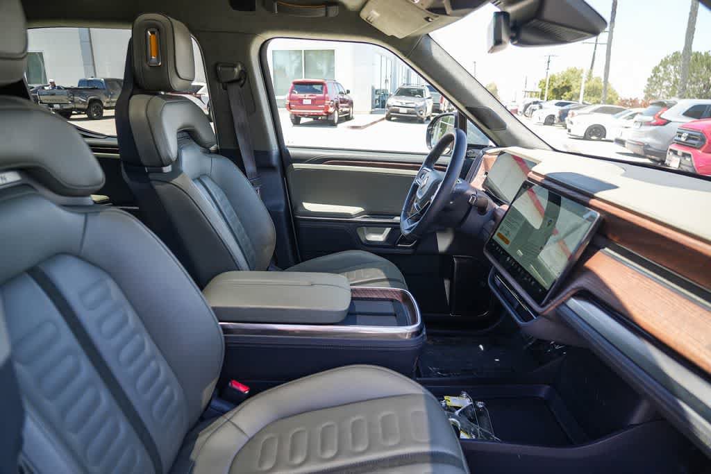 Used 2023 Rivian R1T Adventure AWD/4WD image 16