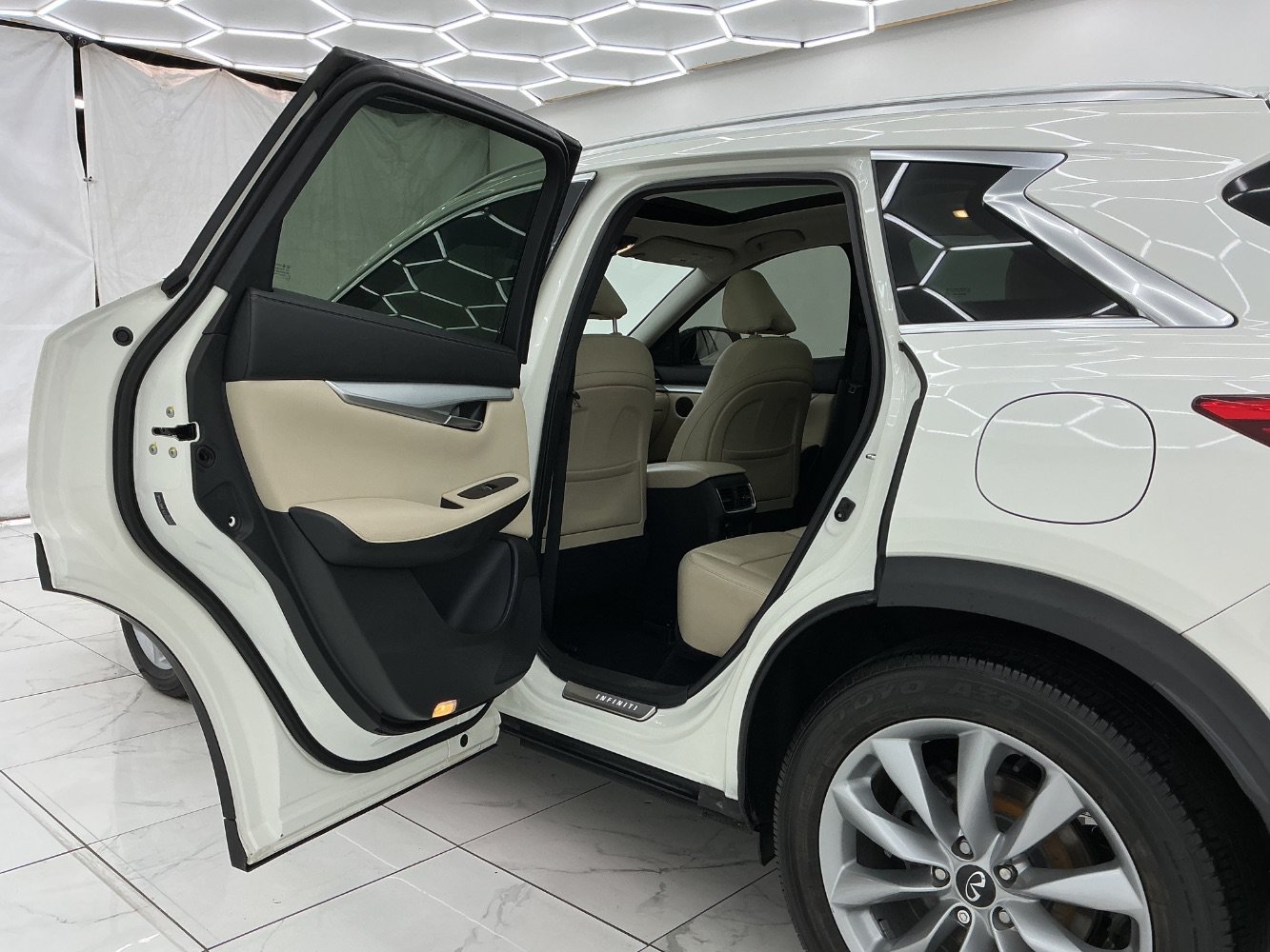 Used 2020 INFINITI QX50 Essential w/ Convenience Package FWD image 22