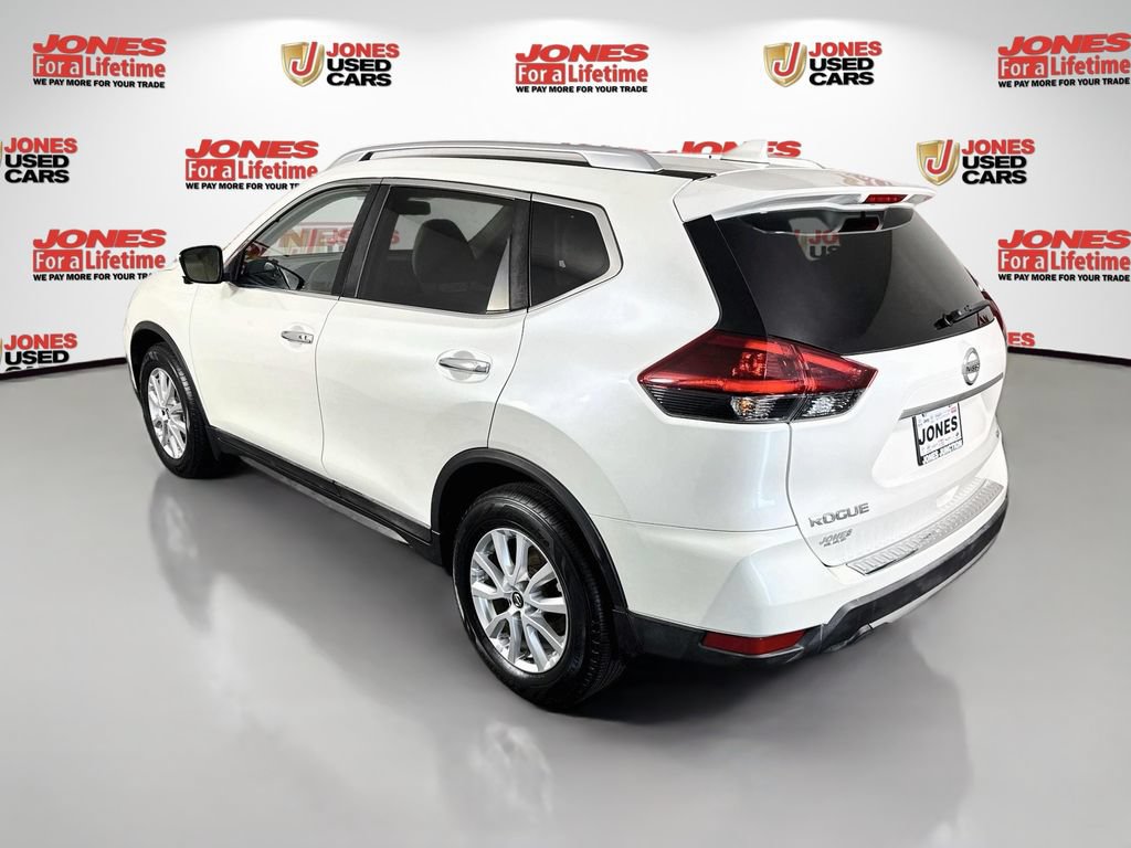 Used 2018 Nissan Rogue SV w/ Premium Package FWD image 2