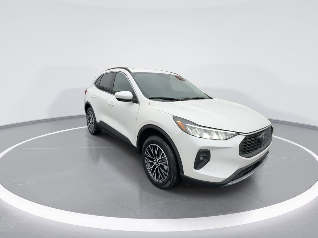 New 2026 Ford Escape SE image 2