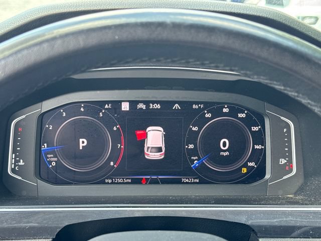 Used 2022 Volkswagen Tiguan SEL R-Line AWD/4WD image 17