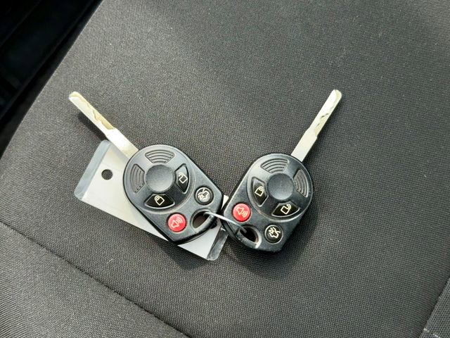 Used 2017 Ford Focus SE w/ Cold Weather Package image 28