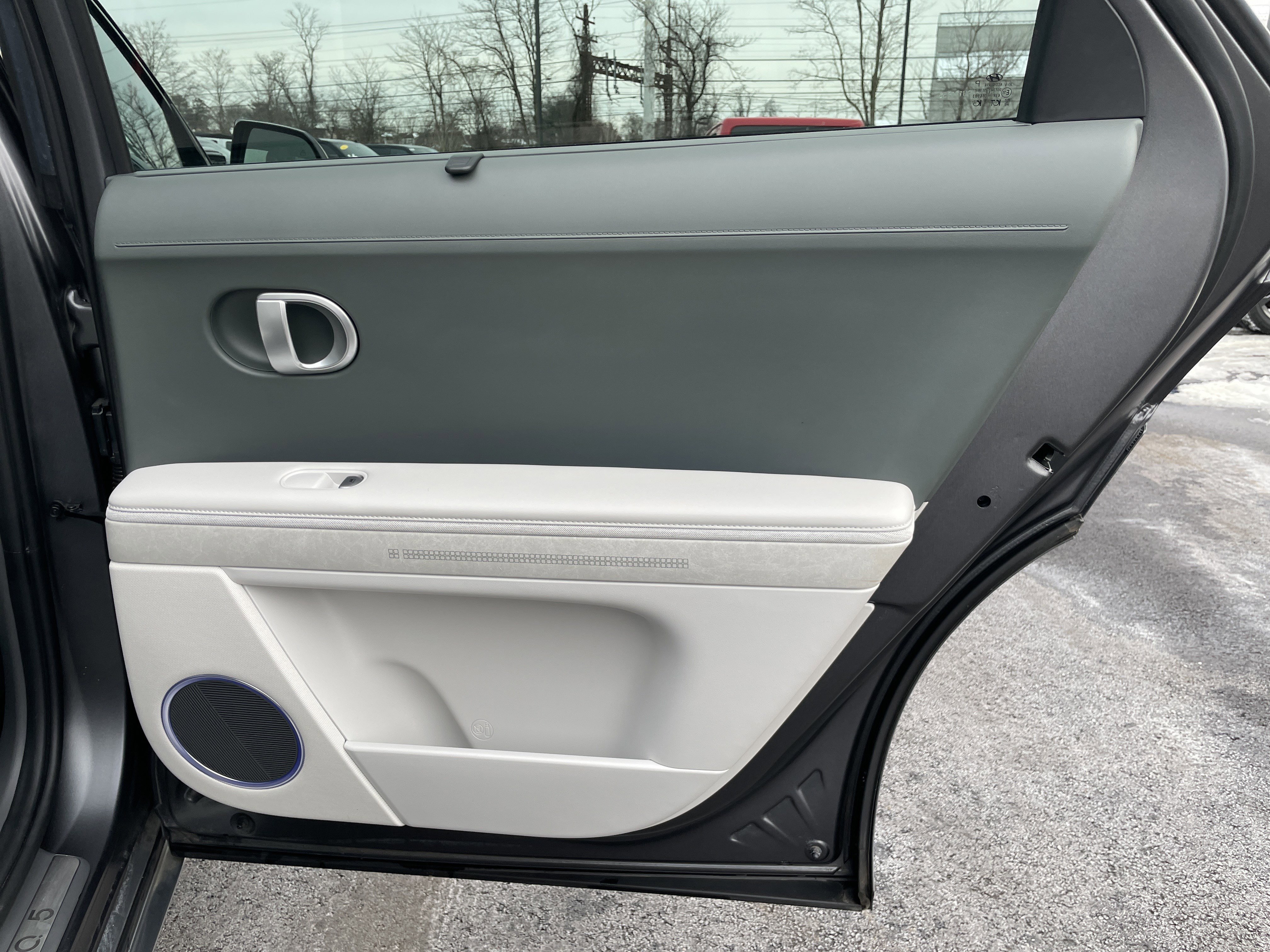 Used 2023 Hyundai Ioniq 5 Limited image 16