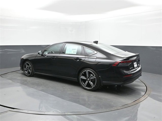 Used 2025 Honda Accord Sport image 5