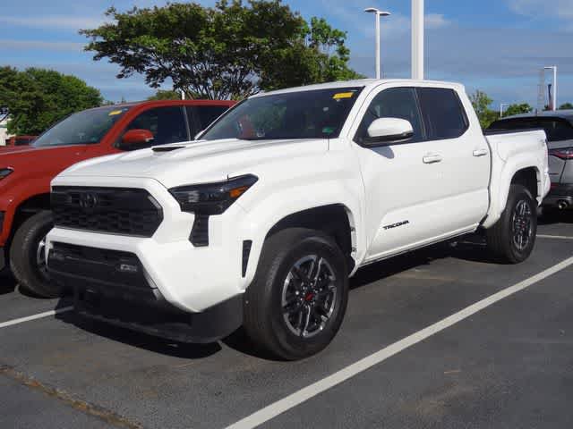 Used 2025 Toyota Tacoma TRD Sport w/ TRD Sport Upgrade Package AWD/4WD image 2