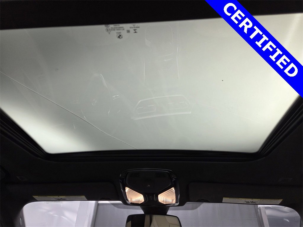 Used 2022 BMW 330i Sedan w/ Driving Assistance Package image 19