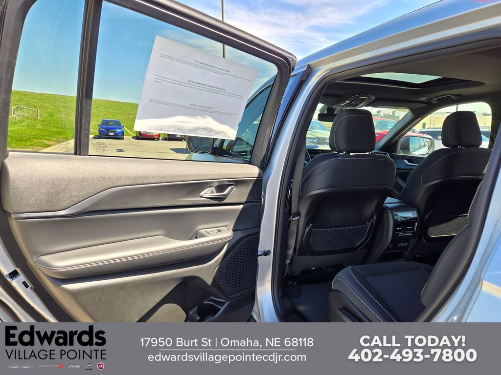 New 2026 Jeep Grand Cherokee L Laredo AWD/4WD image 25