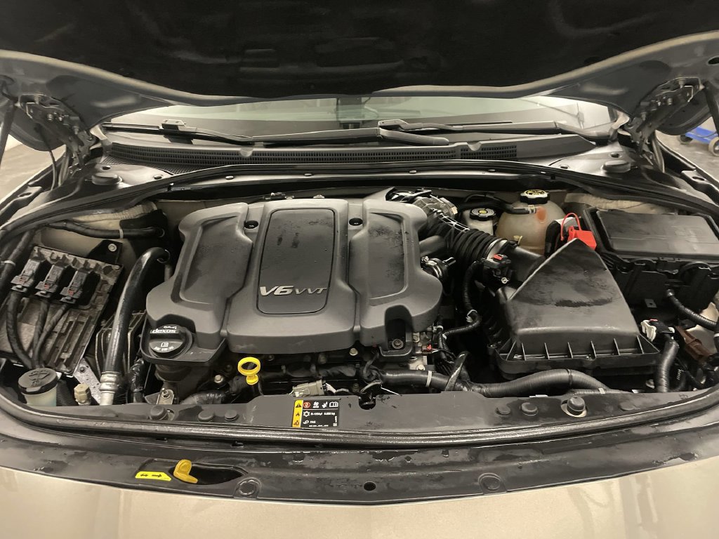 Used 2017 Buick LaCrosse Essence w/ Sun and Shade Package FWD image 24
