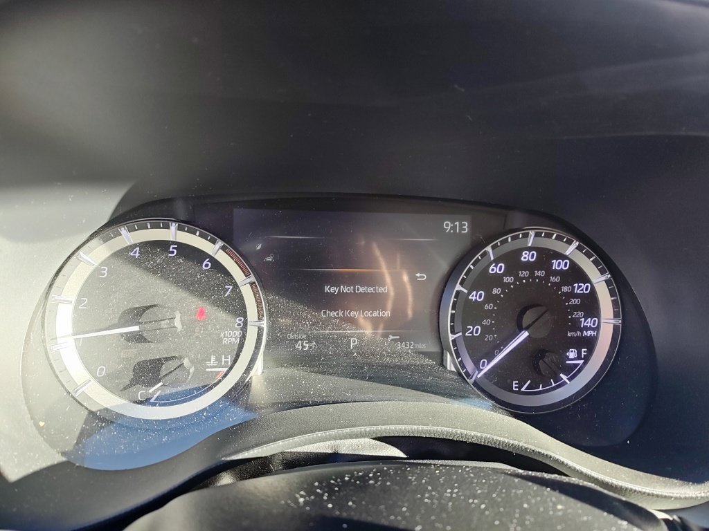 Used 2023 Toyota Highlander L FWD image 8