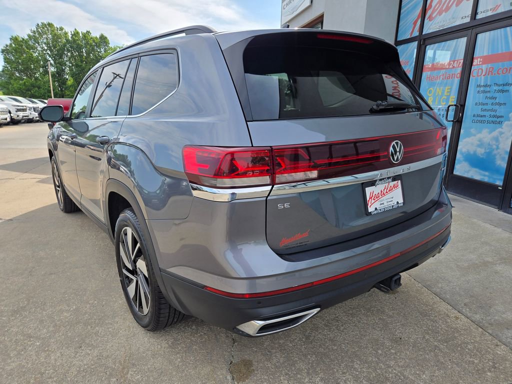 Used 2024 Volkswagen Atlas SE AWD/4WD image 8