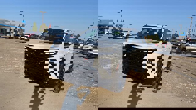 New 2026 Chevrolet Traverse RS w/ LPO, Floor Liner Package image 4