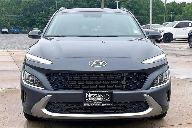 Used 2023 Hyundai Kona Limited AWD/4WD image 2