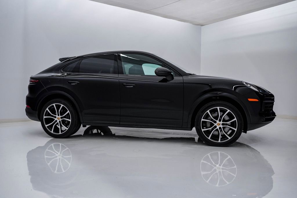 Certified 2023 Porsche Cayenne S image 9