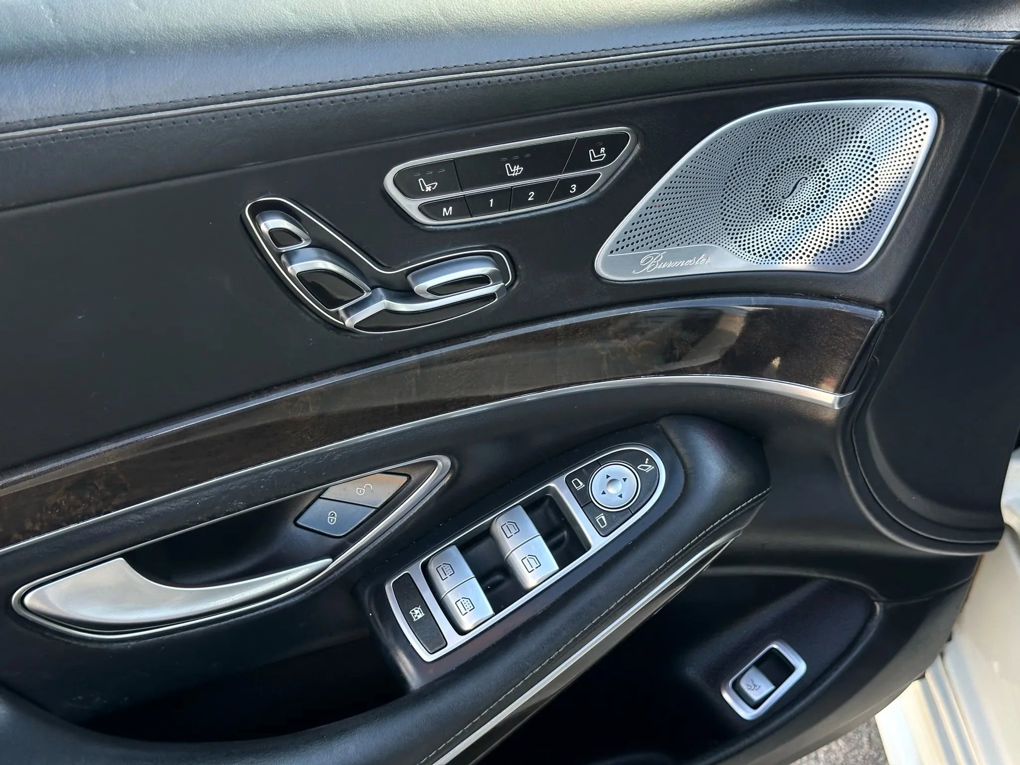 Used 2015 Mercedes-Benz S 550 4MATIC Sedan image 12